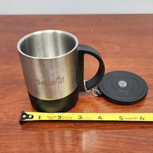 Stainless steel mug w compass lid